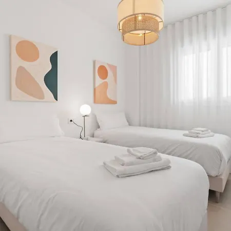 Acqua Gardens Cancelada - Pool, Gym And Co-working, Walk To Apartmán