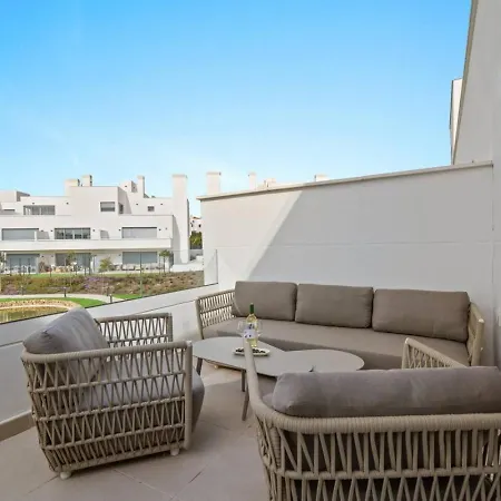 Acqua Gardens Cancelada - Pool, Gym And Co-working, Walk To * Estepona